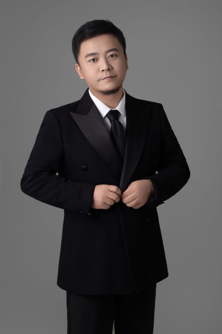 首席設(shè)計師:張竟超